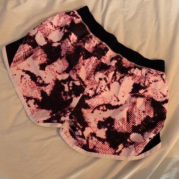 🦋 Champion Shorts 🦋 - Picture 3 of 3